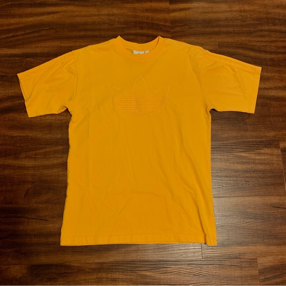 Adidas Men's Yellow Embroidered T-Shirt
